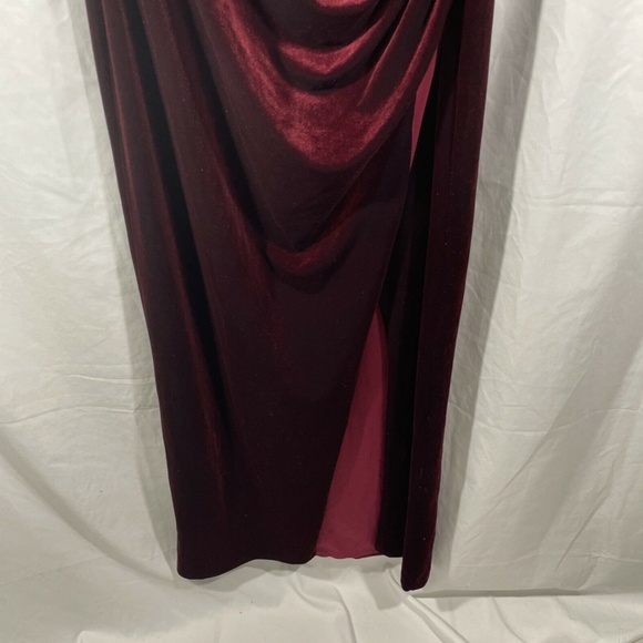 NWT‎ $219 Betsy & Adam Ruched Velvet High Slit Gown in Burgundy [SZ 16W ] - Picture 8 of 16